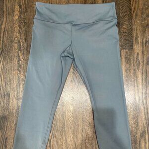Athleta Elation Ultra High Rise 7/8 Legging Size Large in Gray